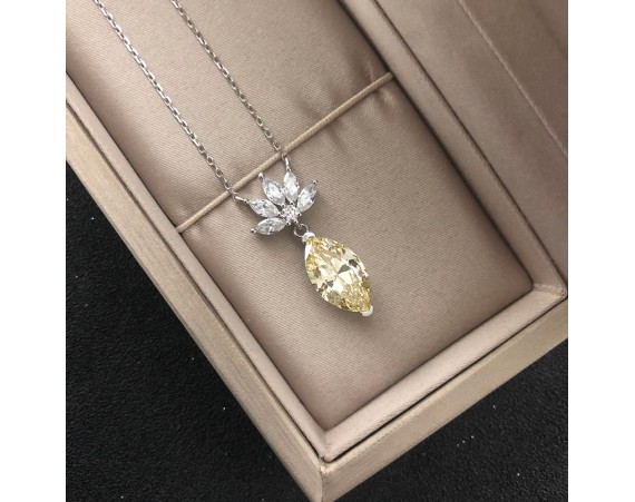 HORSE EYE ZIRCONIA ICE FLOWER CUT NECKLACE