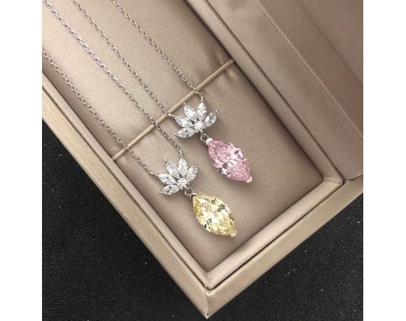 HORSE EYE ZIRCONIA ICE FLOWER CUT NECKLACE