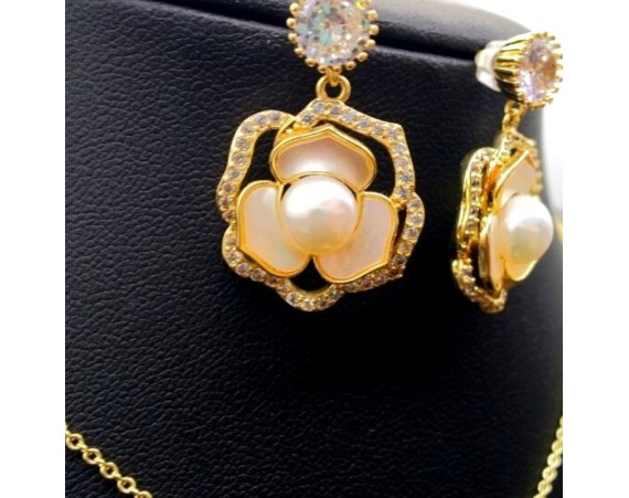 Flower Collection Pearl Shell Set