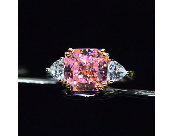 SQUARE PINK ZIRCONIUM RING